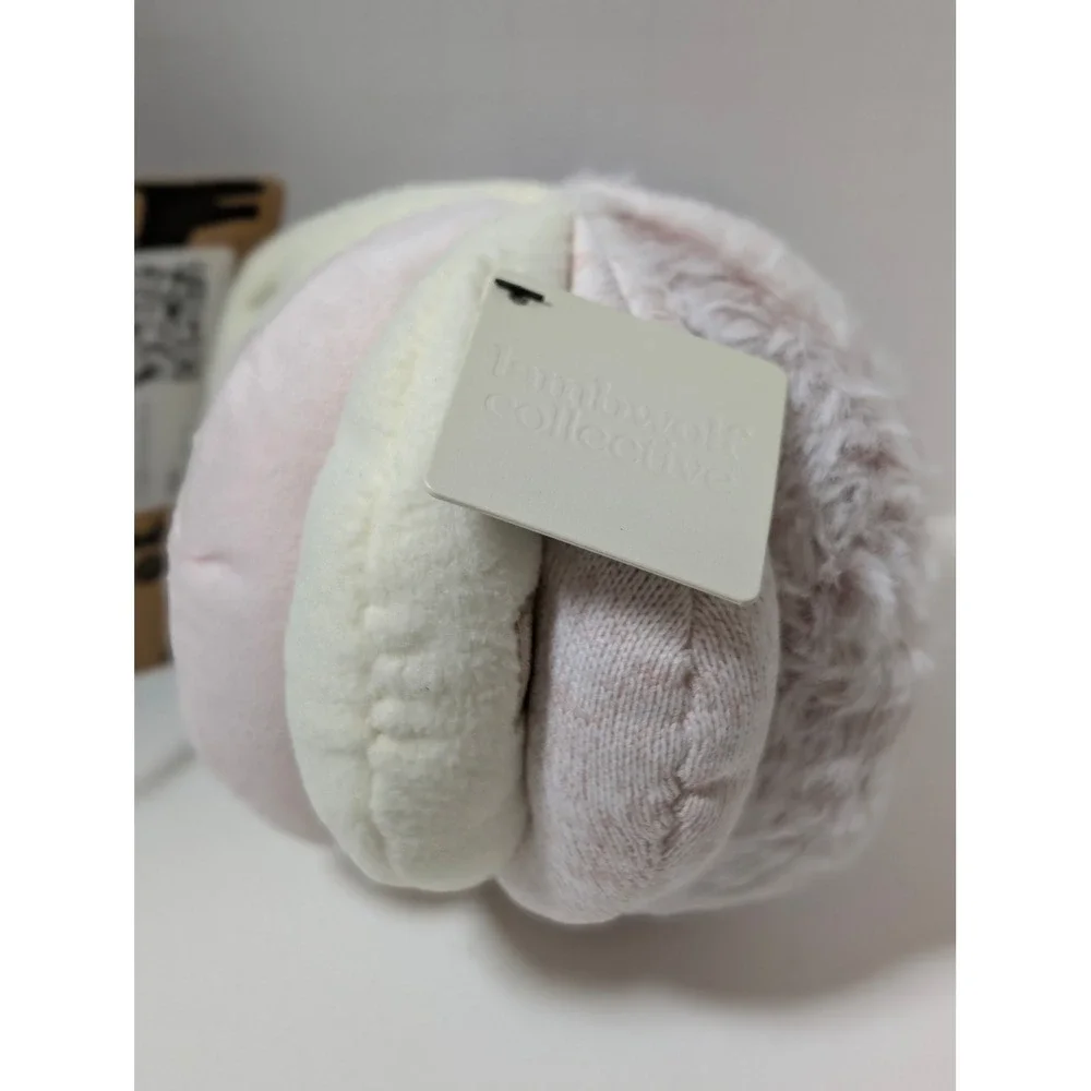 Lambwolf Collective Multi-Textured Silent Snuffle Ball Dog Toy Blush Cream NEW